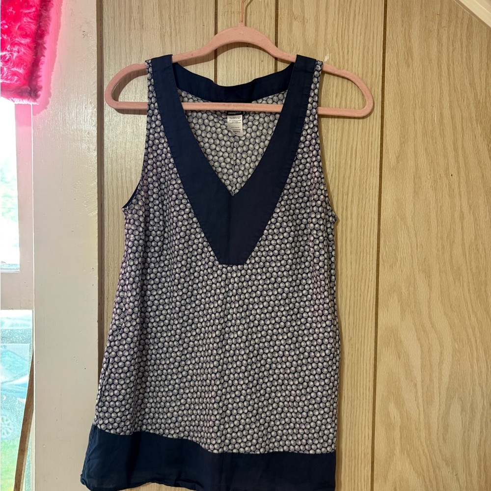 Patagonia Blue and White Sleeveless Tank Top